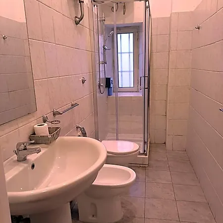 Nocleg ze śniadaniem Metronapoli 4*